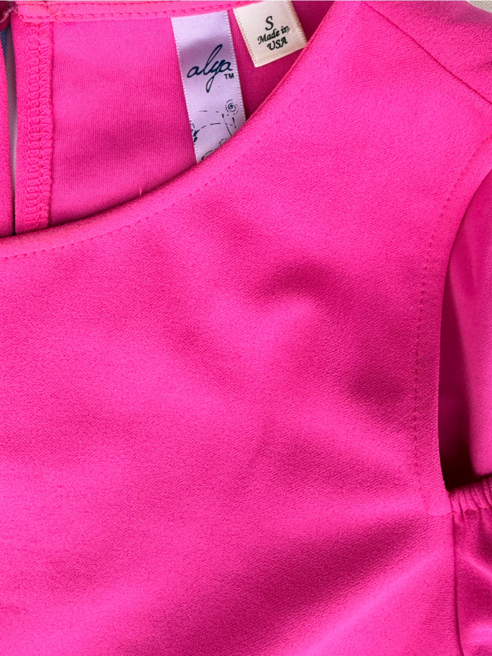 Francesca's Collections Hot Pink Puff Sleeve Top - Picture 2 of 2